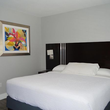 Fairview Inn & Suites Healdsburg Bagian luar foto